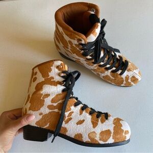 Intentionally Blank Size 41 Roll On Tan & Cream Calf Hair Lace-up Roller Skate